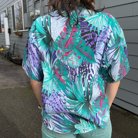Vibrant Vintage Tropical Shirt - Picture 2 of 6